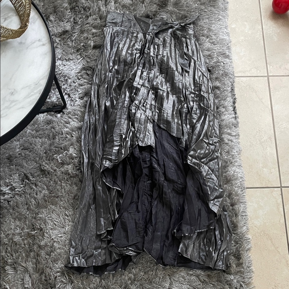 DO+BE Metallic Silver and Black High-Low Skirt